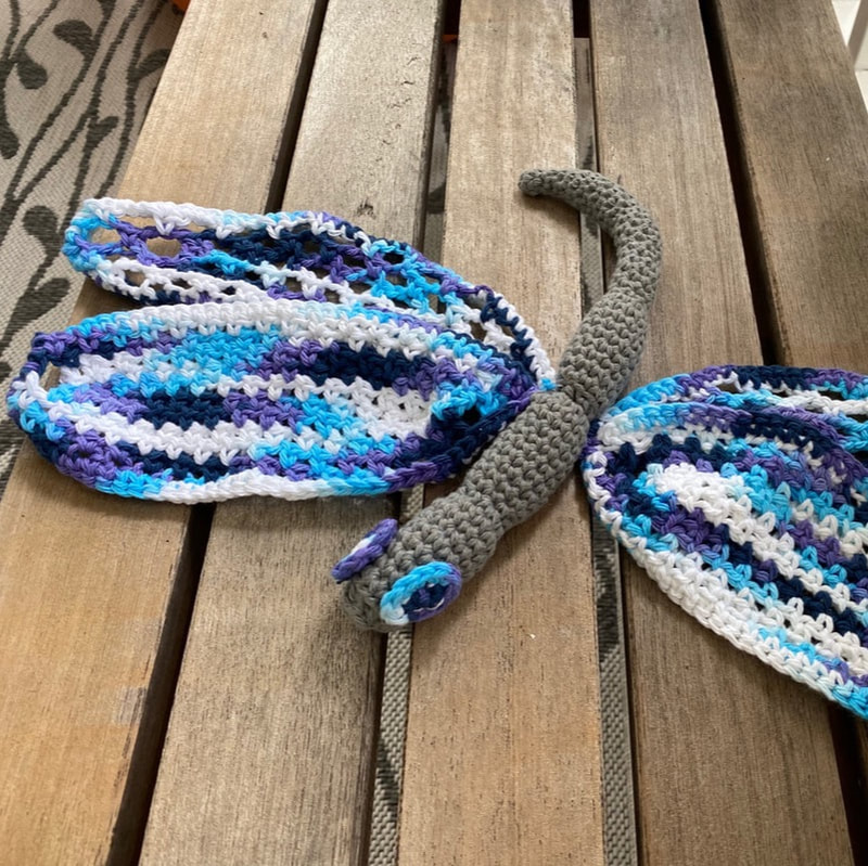 Crocheted dragonfly